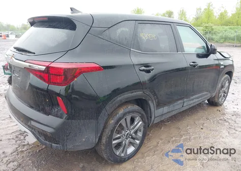 2023 Kia Seltos Lx z USA, uszkodzony, nr VIN KNDEPCAA4P7374462